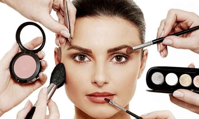 168411-makeupHow to Do Make-up in Summer and Things to Keep in Mind.