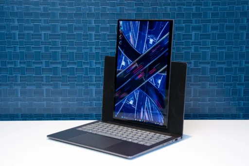 Lenovo demos laptop with screen that swivels to portrait mode